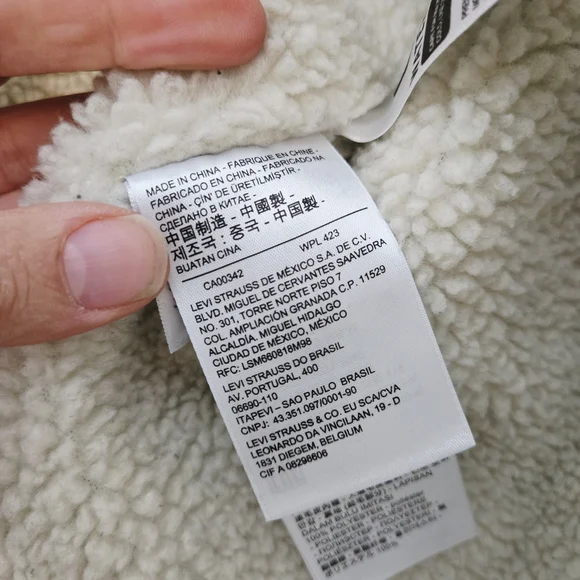 Levis Sherpa Trucker Jacket - Picture 7 of 10